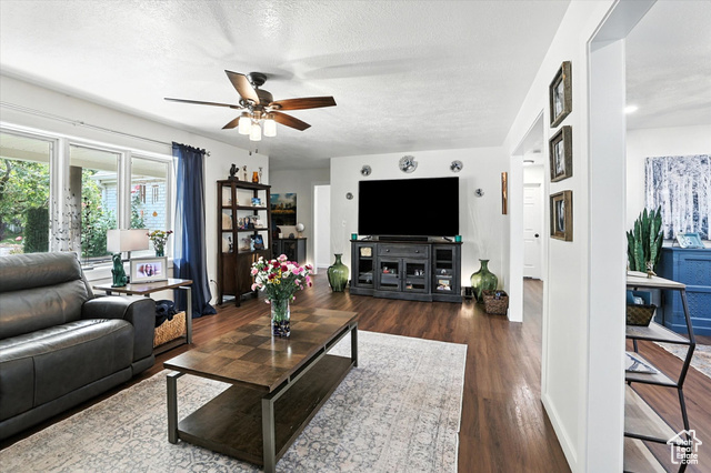 Photo 10 for MLS #2107852 at 2603 E Summerwood Dr