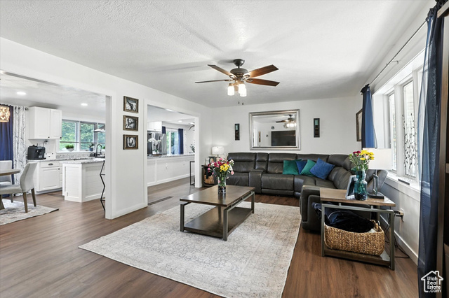 Photo 9 for MLS #2107852 at 2603 E Summerwood Dr