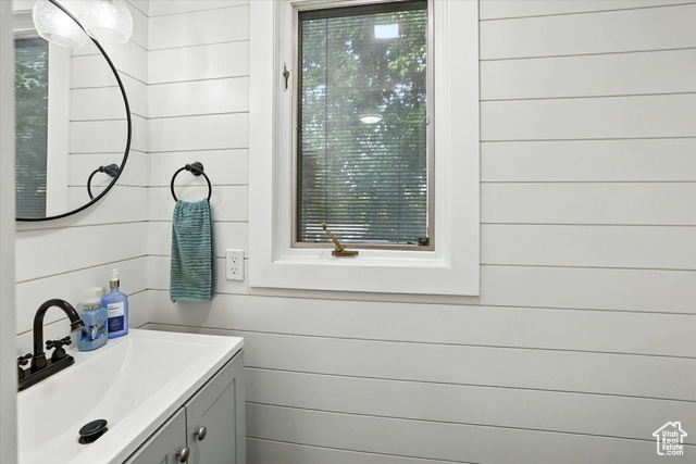 Photo 28 for MLS #2107852 at 2603 E Summerwood Dr