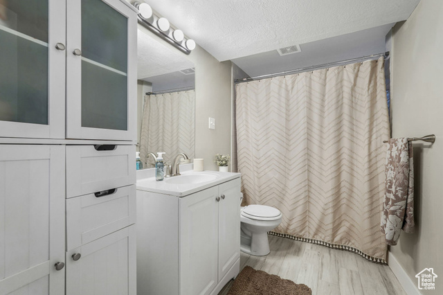 Photo 9 for MLS #2107855 at 7223 W Gardenia Ave