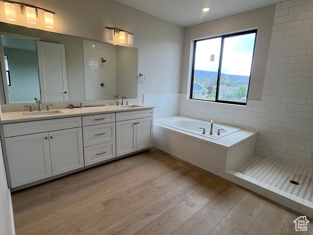 Photo 8 for MLS #2107887 at 2762 E Hayloft Ln #209