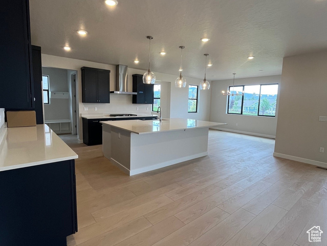Photo 3 for MLS #2107887 at 2762 E Hayloft Ln #209