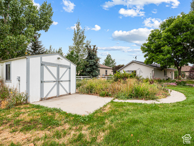 Photo 54 for MLS #2107889 at 605 W Aspen Rd