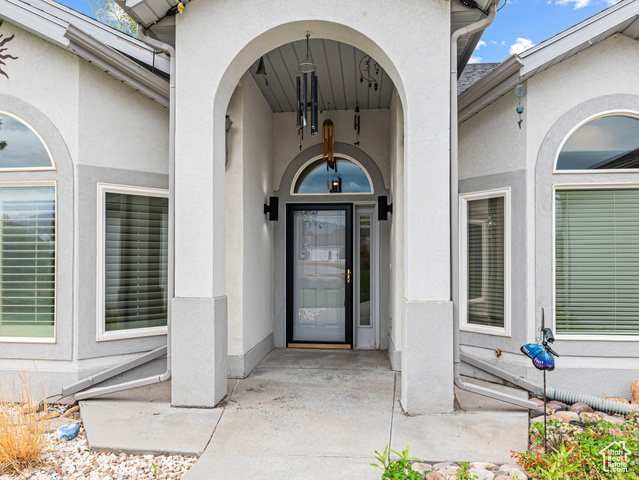 Photo 7 for MLS #2107889 at 605 W Aspen Rd