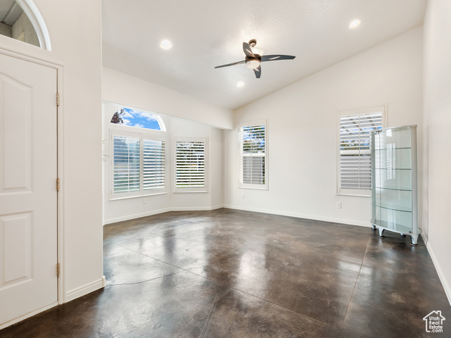 Photo 10 for MLS #2107889 at 605 W Aspen Rd
