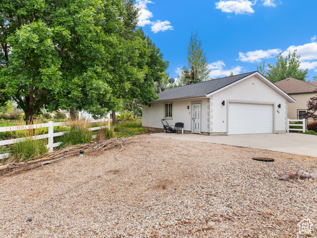 Photo 67 for MLS #2107889 at 605 W Aspen Rd