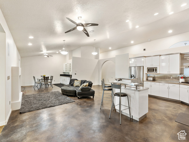 Photo 16 for MLS #2107889 at 605 W Aspen Rd