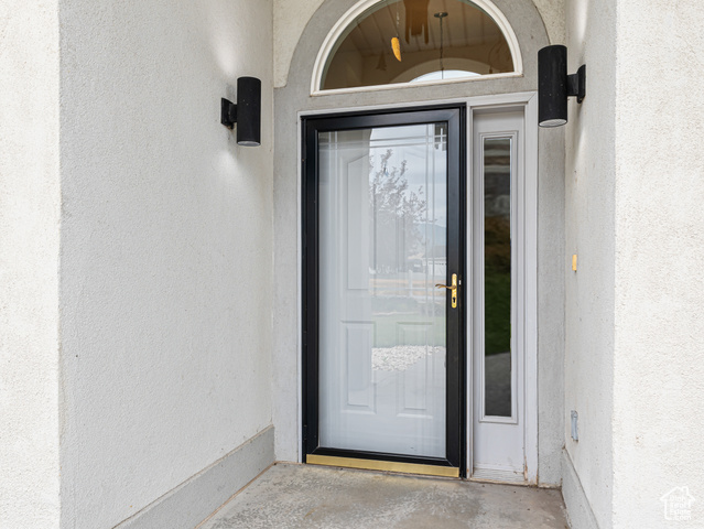 Photo 8 for MLS #2107889 at 605 W Aspen Rd