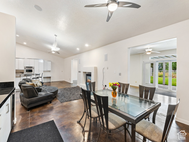 Photo 18 for MLS #2107889 at 605 W Aspen Rd