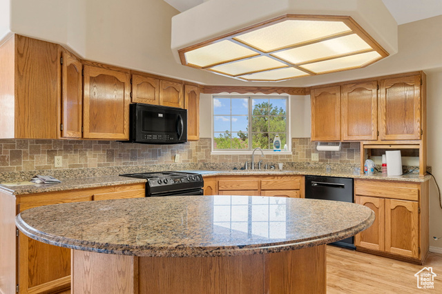 Photo 9 for MLS #2107895 at 439 E Paintbrush Way
