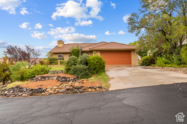 Photo 2 for MLS #2107895 at 439 E Paintbrush Way