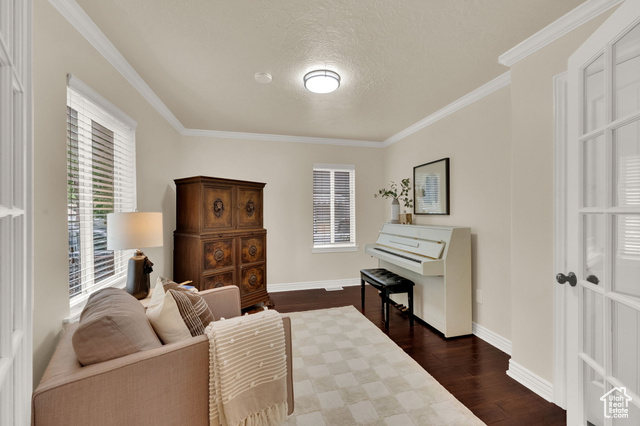 Photo 7 for MLS #2107916 at 2313 S Wellington St
