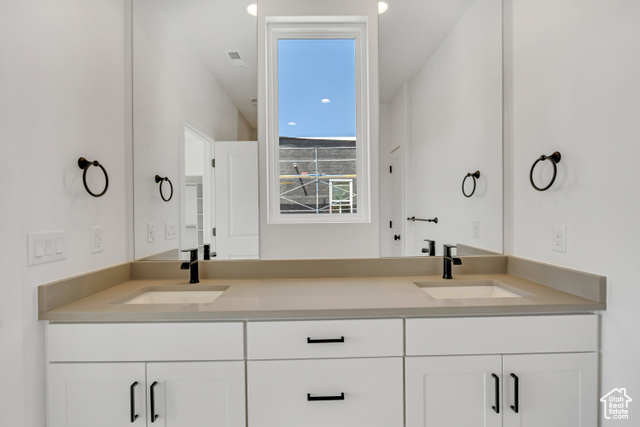 Photo 9 for MLS #2107935 at 562 N Innovator Dr #155