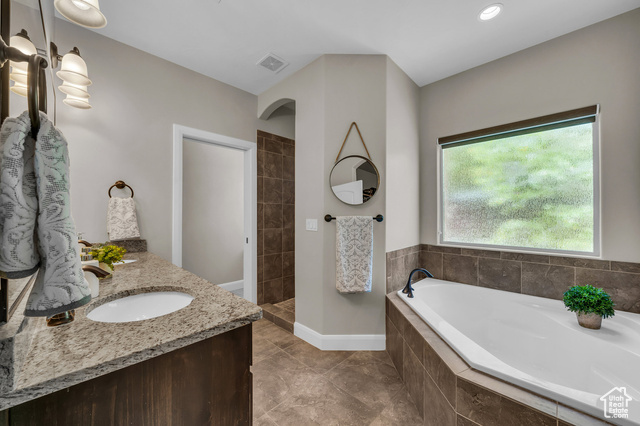 Photo 12 for MLS #2107953 at 2526 S Gritton St