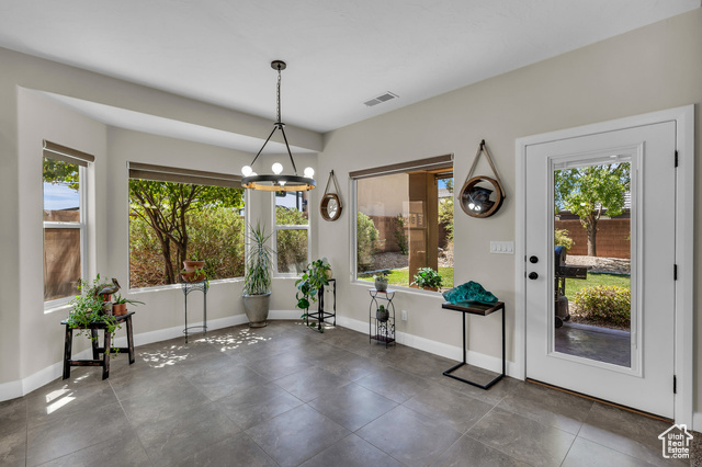 Photo 2 for MLS #2107953 at 2526 S Gritton St