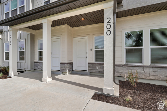 Photo 2 for MLS #2107960 at 200 W 3175 South