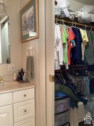 Photo 14 for MLS #2107987 at 3 Red Cir #19
