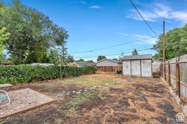 Photo 19 for MLS #2107993 at 653 E Hollywood Ave