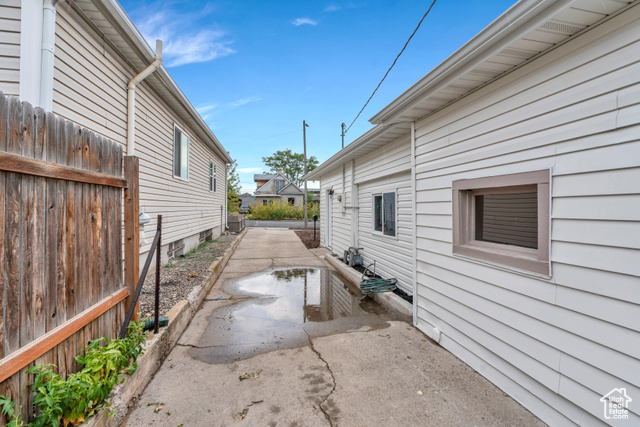 Photo 18 for MLS #2107993 at 653 E Hollywood Ave