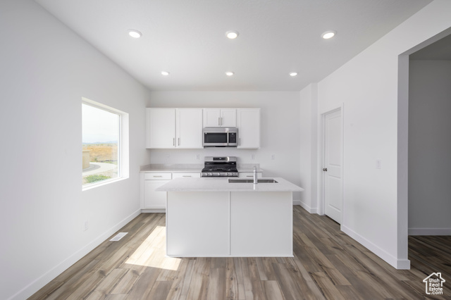 Photo 7 for MLS #2108013 at 6051 W Garnet Grove Way #226