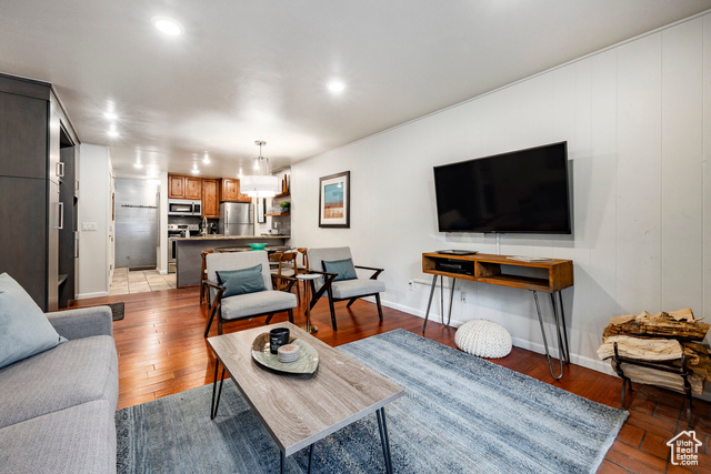 Photo 13 for MLS #2108016 at 1509 Park Ave #403