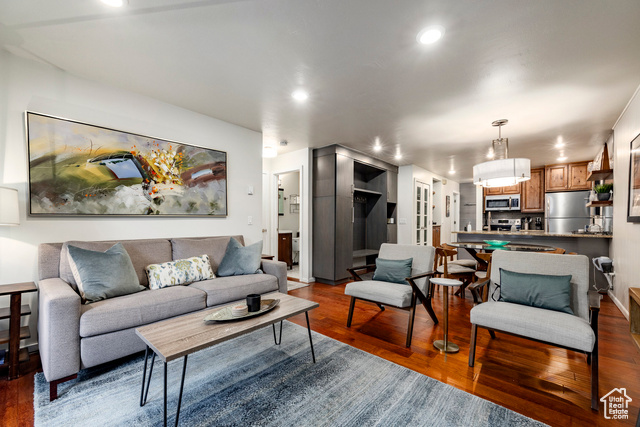 MLS #2108016 - 1509 Park Ave #403