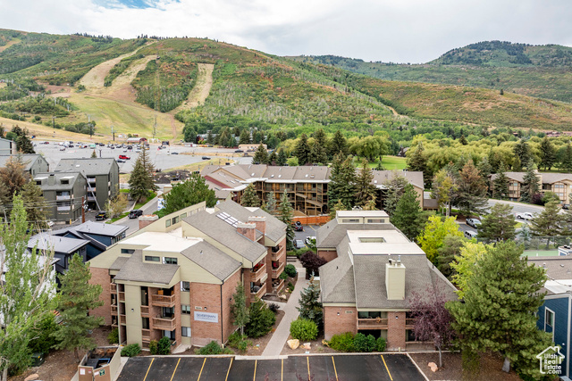 Photo 2 for MLS #2108016 at 1509 Park Ave #403