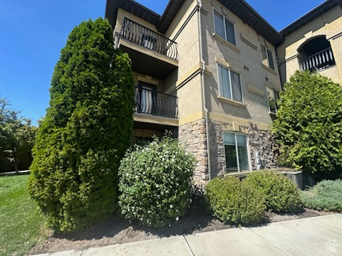 Photo 3 for MLS #2108062 at 574 S 2150 West #104