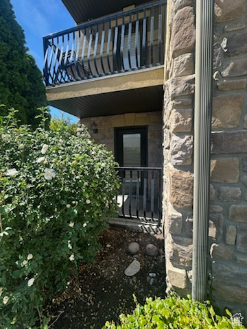Photo 4 for MLS #2108062 at 574 S 2150 West #104