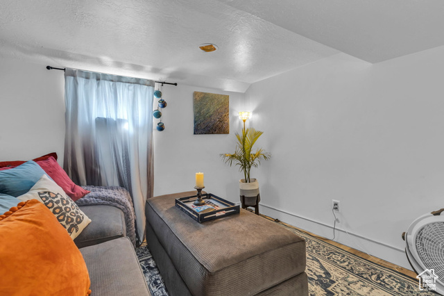 Photo 2 for MLS #2108087 at 363 S 900 West
