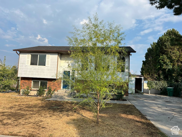 6489 S DAFFODIL WAY, West Jordan UT 84084