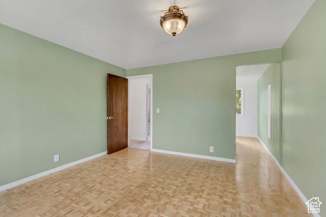 Photo 10 for MLS #2108107 at 1060 E Sleepy Hollow Ln
