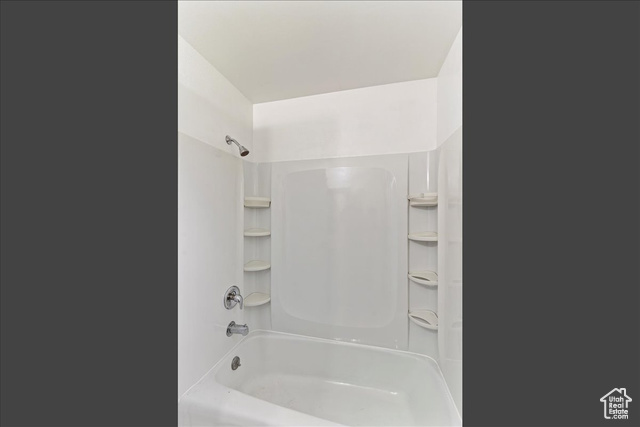 Photo 14 for MLS #2108119 at 896 E 40th St