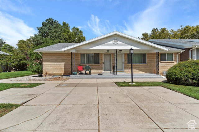 MLS #2108119 - 896 E 40th St