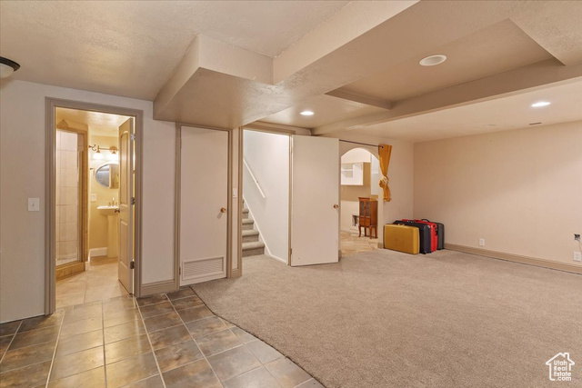 Photo 17 for MLS #2108119 at 896 E 40th St