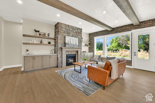 Photo 8 for MLS #2108137 at 553 Center Ave