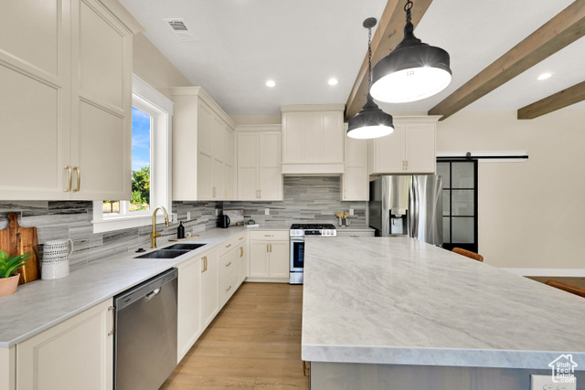 Photo 5 for MLS #2108137 at 553 Center Ave