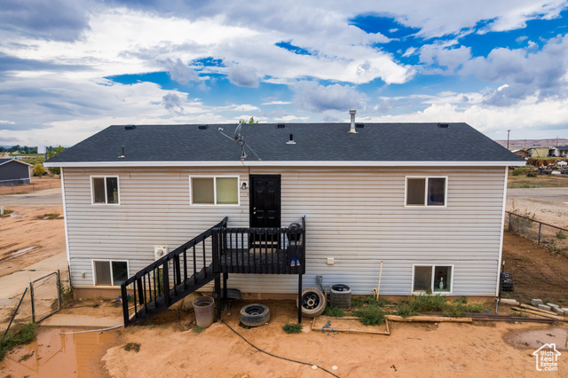 Photo 25 for MLS #2108146 at 910 N 1930 East