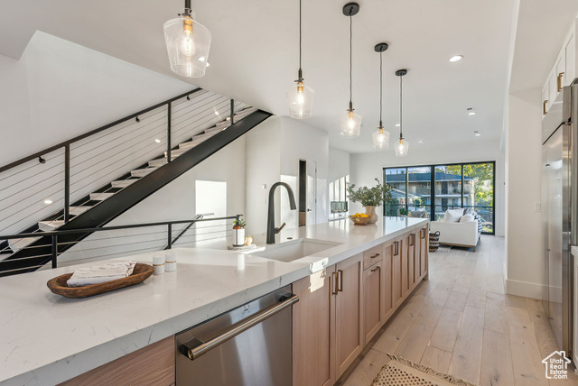 Photo 27 for MLS #2108154 at 860 E 3rd Ave #6