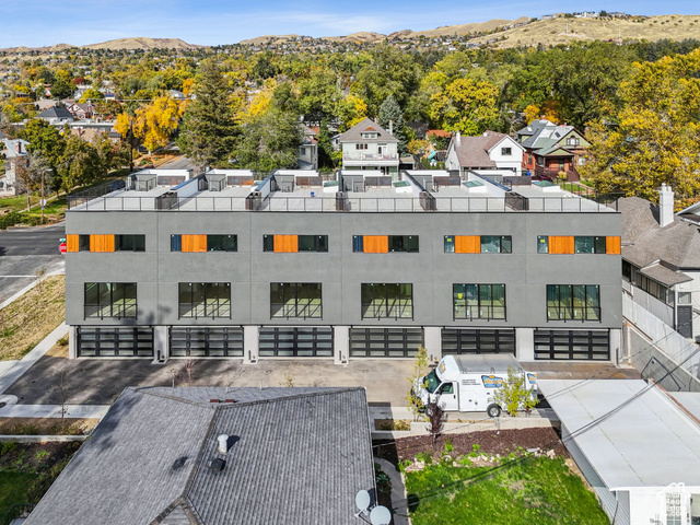 Photo 4 for MLS #2108154 at 860 E 3rd Ave #6