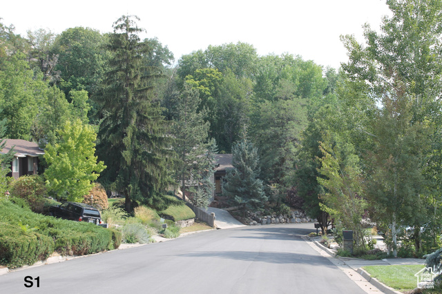 2950 E HILLSDEN DR, Holladay UT 84117