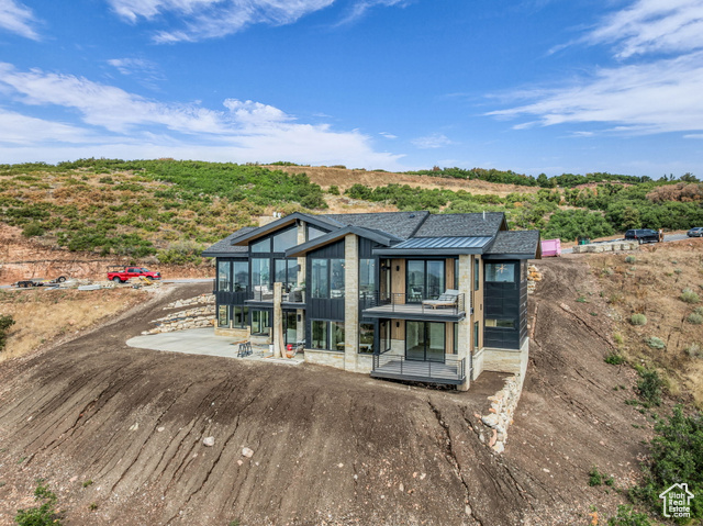 Photo 4 for MLS #2108213 at 2127 E Peak View Dr
