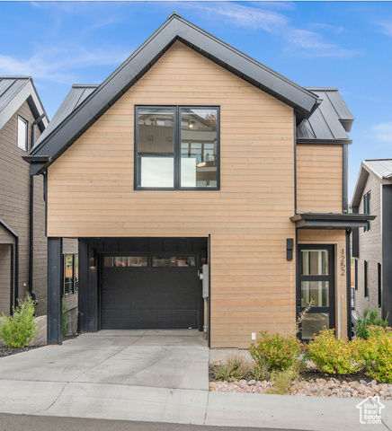 MLS #2108227 - 1252 Rothwell Rd