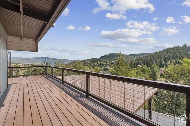 Photo 14 for MLS #2108247 at 355 Woodland Dr