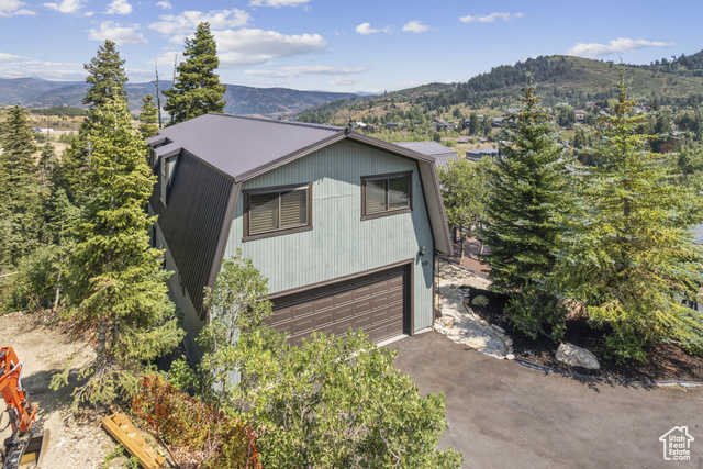 Photo 3 for MLS #2108247 at 355 Woodland Dr