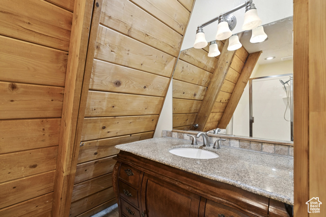 Photo 25 for MLS #2108247 at 355 Woodland Dr