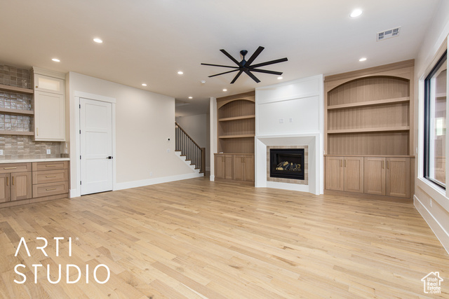 Photo 10 for MLS #2108249 at 2715 E Moorland Dr