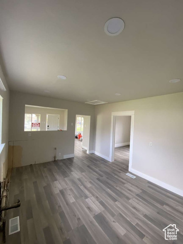 Photo 6 for MLS #2108252 at 1670 W Crystal Ave