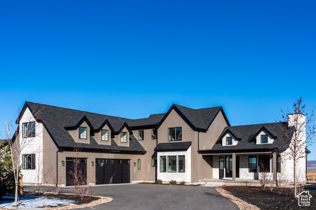 Photo 2 for MLS #2108275 at 937 Hart Loop