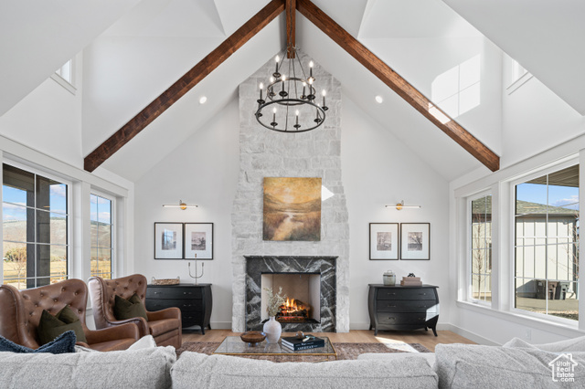 Photo 6 for MLS #2108275 at 937 Hart Loop